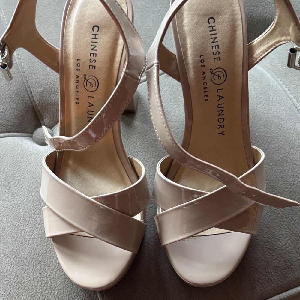 Chinese Laundry Women's Beige Strappy Heels - Picture 2 of 3